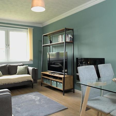 Modern 2-Bed Haven, Free Parking Apartman Edinburgh Kültér fotó